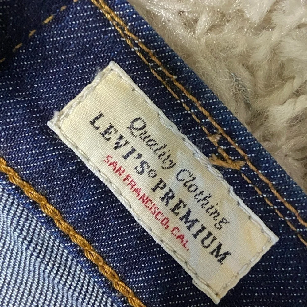 Levi’s 502 Taper Fit Men’s Denim Jeans EUC Cotton Blend Size W30/ L32 Dark Wash